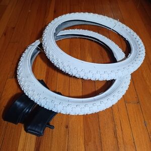 18 Inch White Bicycle Tires with 18 Inch Inner Tubes